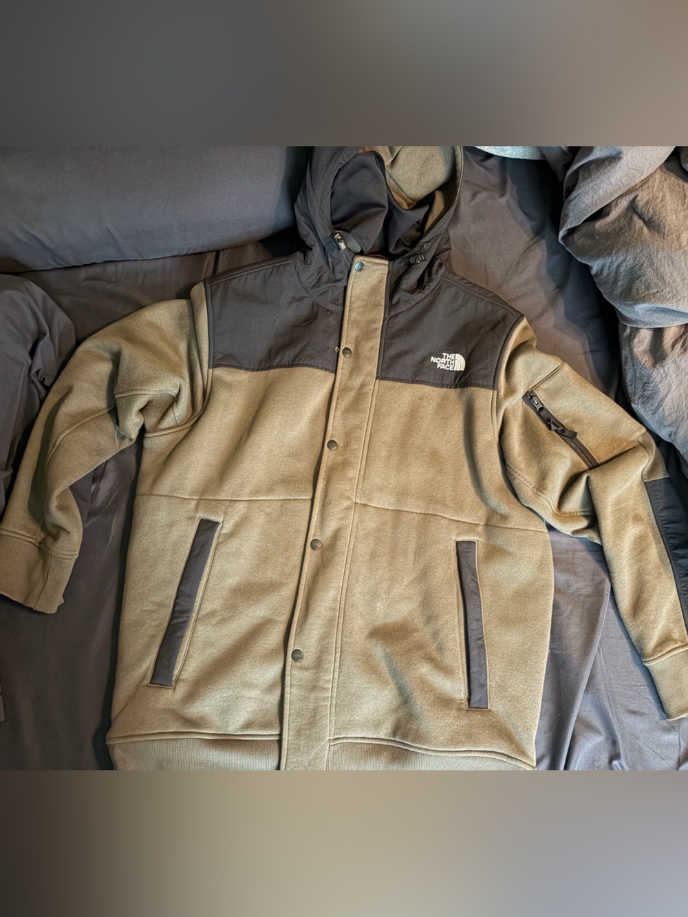 Men’s North Face jacket